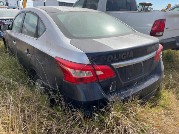 NISSAN SENTRA - Imagen 2